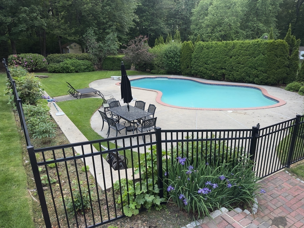 21 Greybirch Road Andover, MA 01810 - Photo 36 of 42