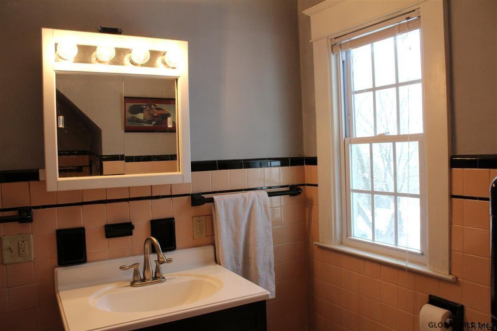1705 Randolph Road Schenectady, NY 12308 - Photo 20 of 25 Photo 20