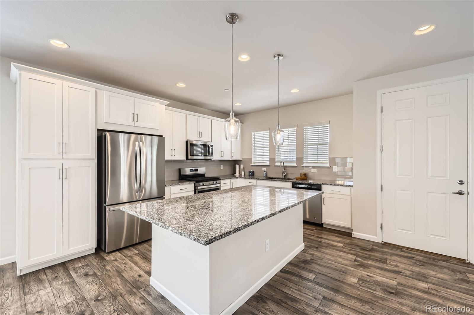 9111 West 100th Way Westminster, CO 80021 - Photo 11 of 33