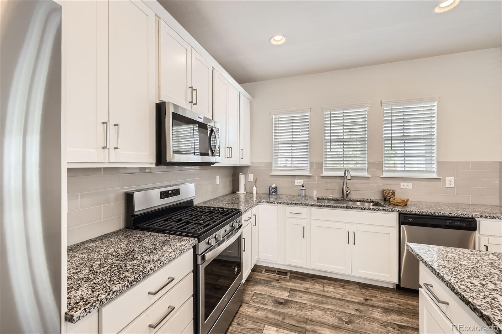 9111 West 100th Way Westminster, CO 80021 - Photo 14 of 33