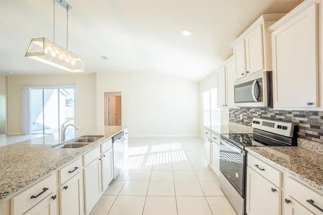 $434,900 | 1 Zinnia Court, Palm Coast, FL 32164