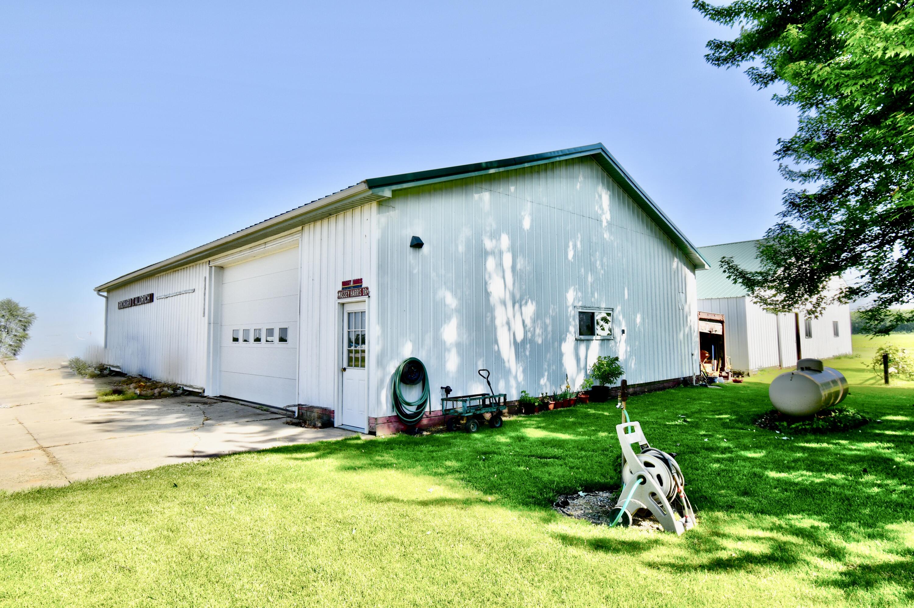 8754 East Monroe Road Wheeler, MI 48662 - Photo 4 of 110 DSC_2387_8_9