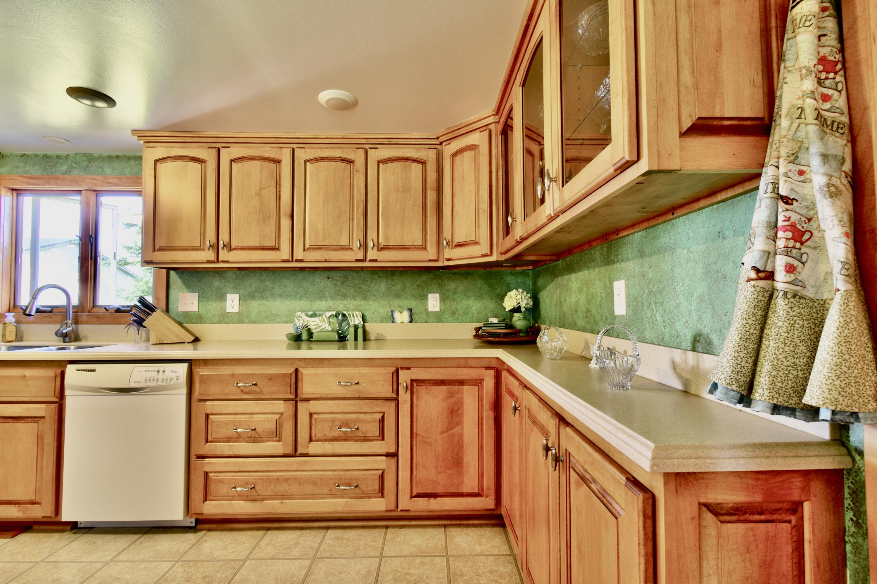 8754 East Monroe Road Wheeler, MI 48662 - Photo 7 of 110 DSC_2720_1_2