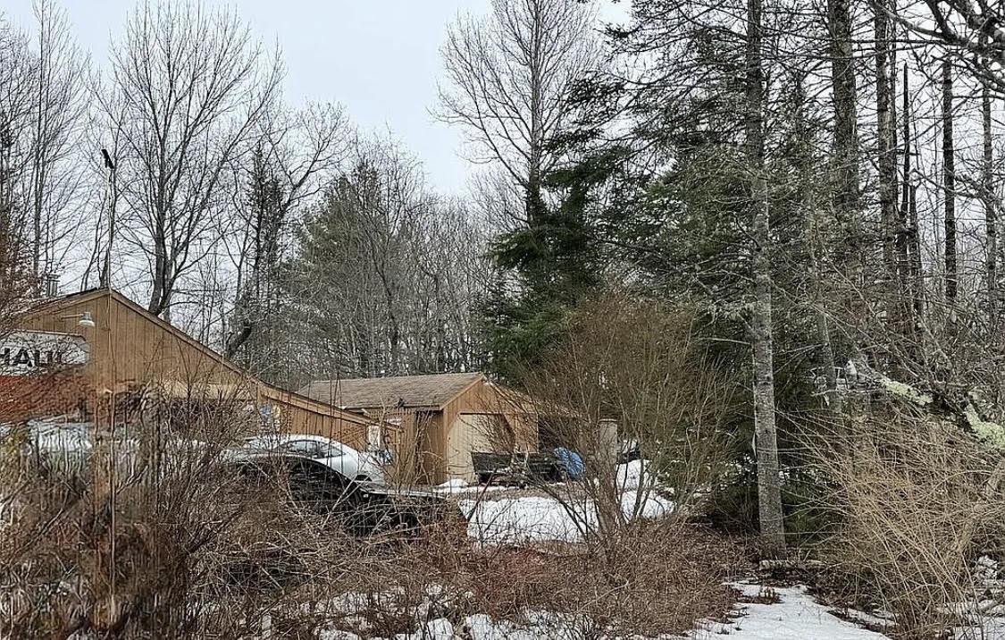 608 Beach Road Lincolnville, ME 04849 - Photo 4 of 9 5