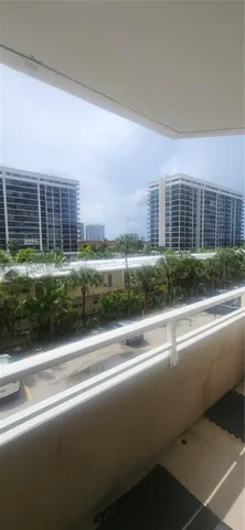 $1,800 | 1985 South Ocean Drive, Unit 2N, Hallandale Beach, FL 33009