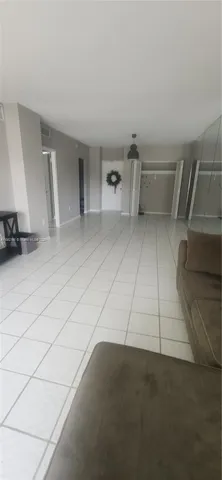 $1,800 | 1985 South Ocean Drive, Unit 2N, Hallandale Beach, FL 33009