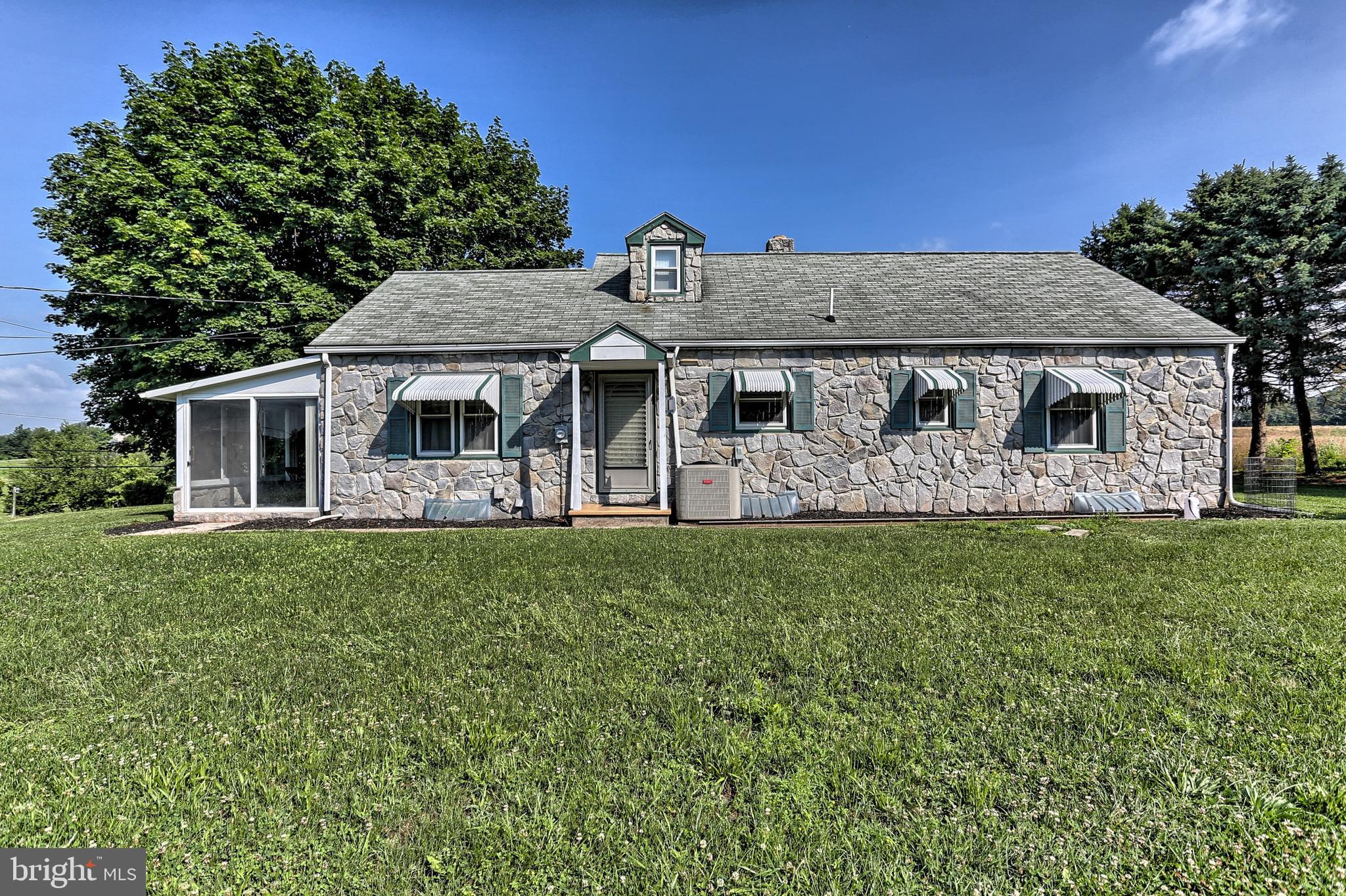 156 Big Mt Road Thomasville, PA 17364 - Photo 4 of 42 Gallery Image 4