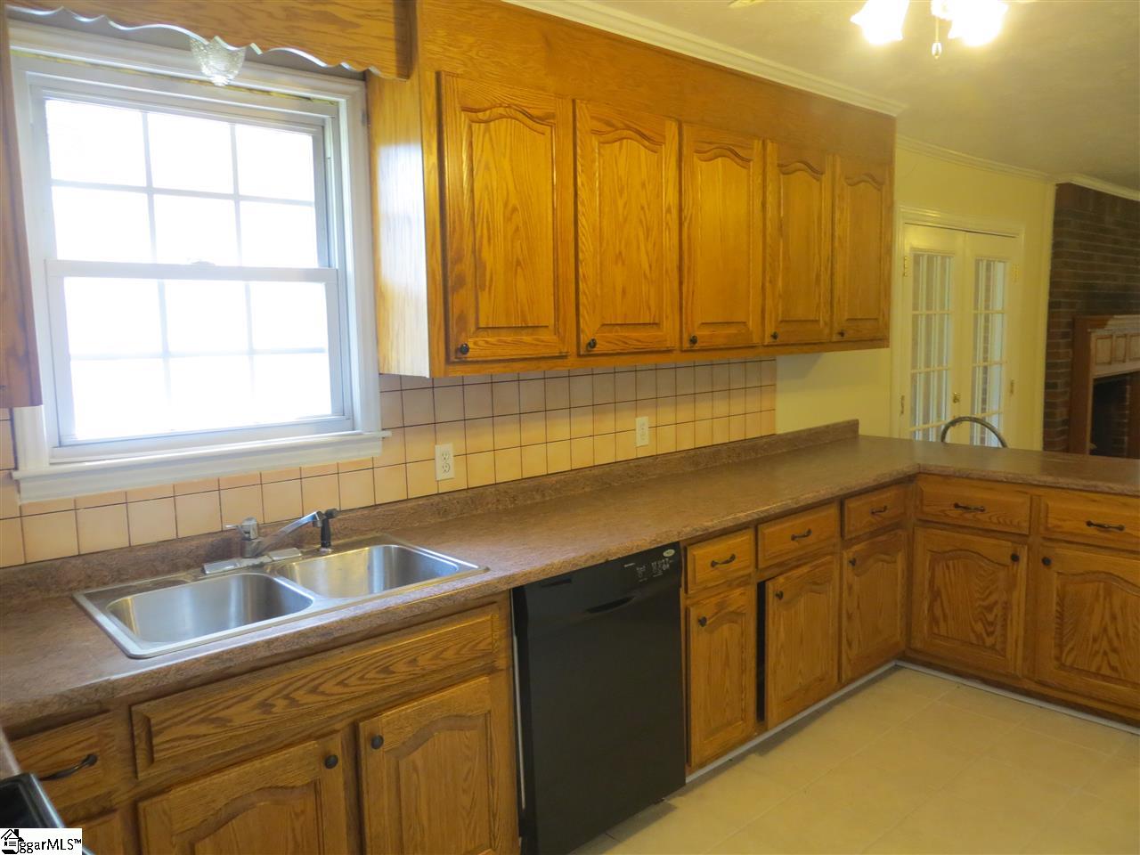 121 Riverside Drive Piedmont, SC 29673 - Photo 4 of 22 Gallery Image 4