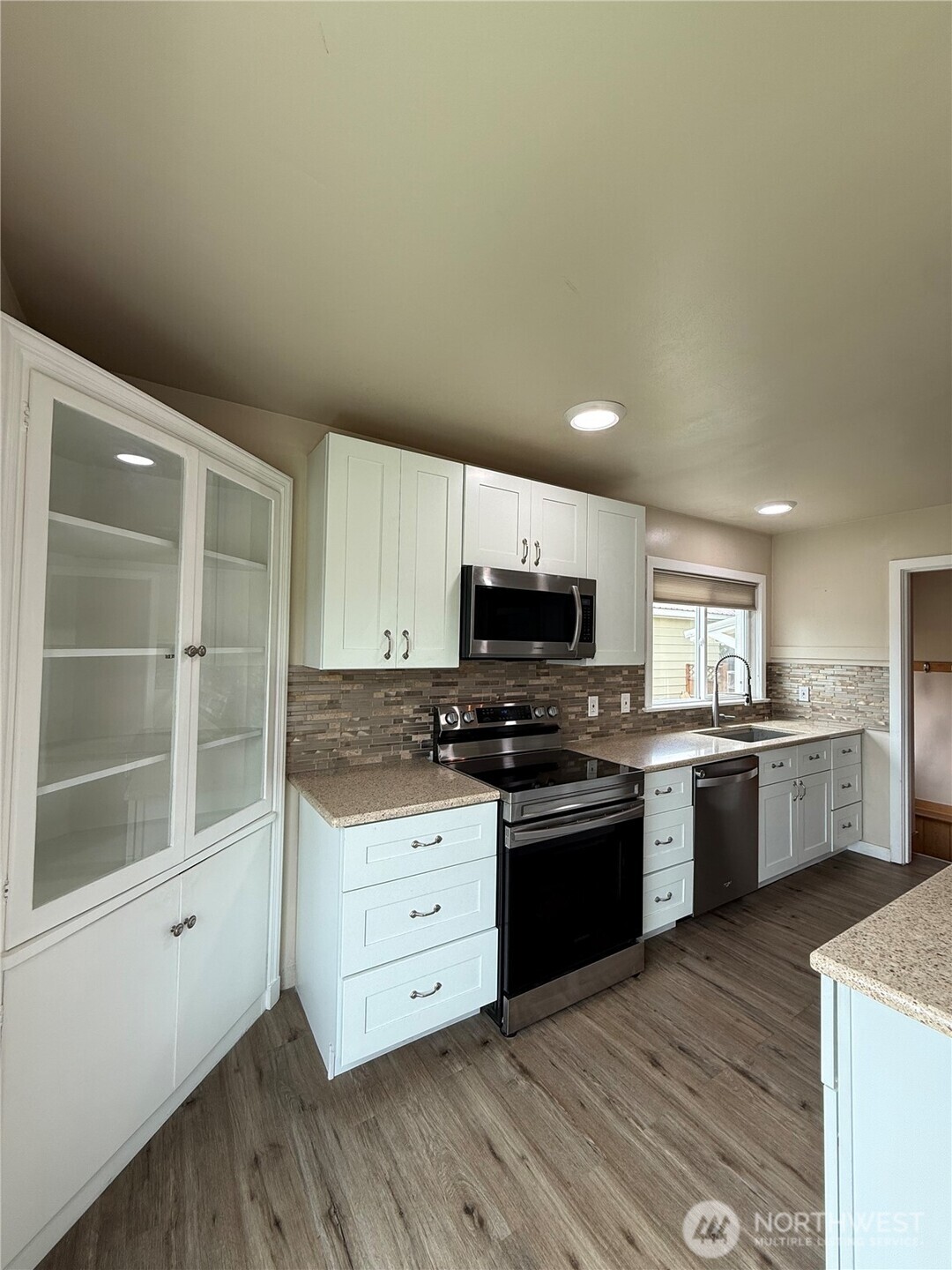 312 Ash Street South Omak, WA 98841 - Photo 5 of 38