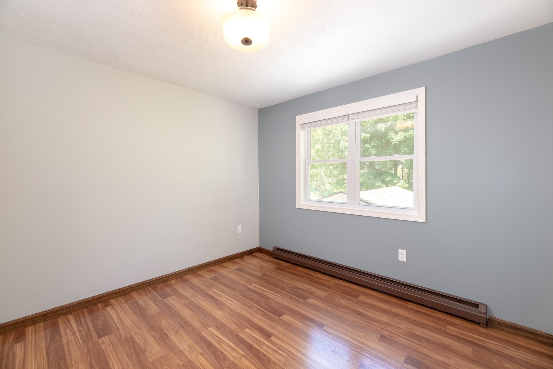 134 North Street Laconia, NH 03246 - Photo 15 of 38