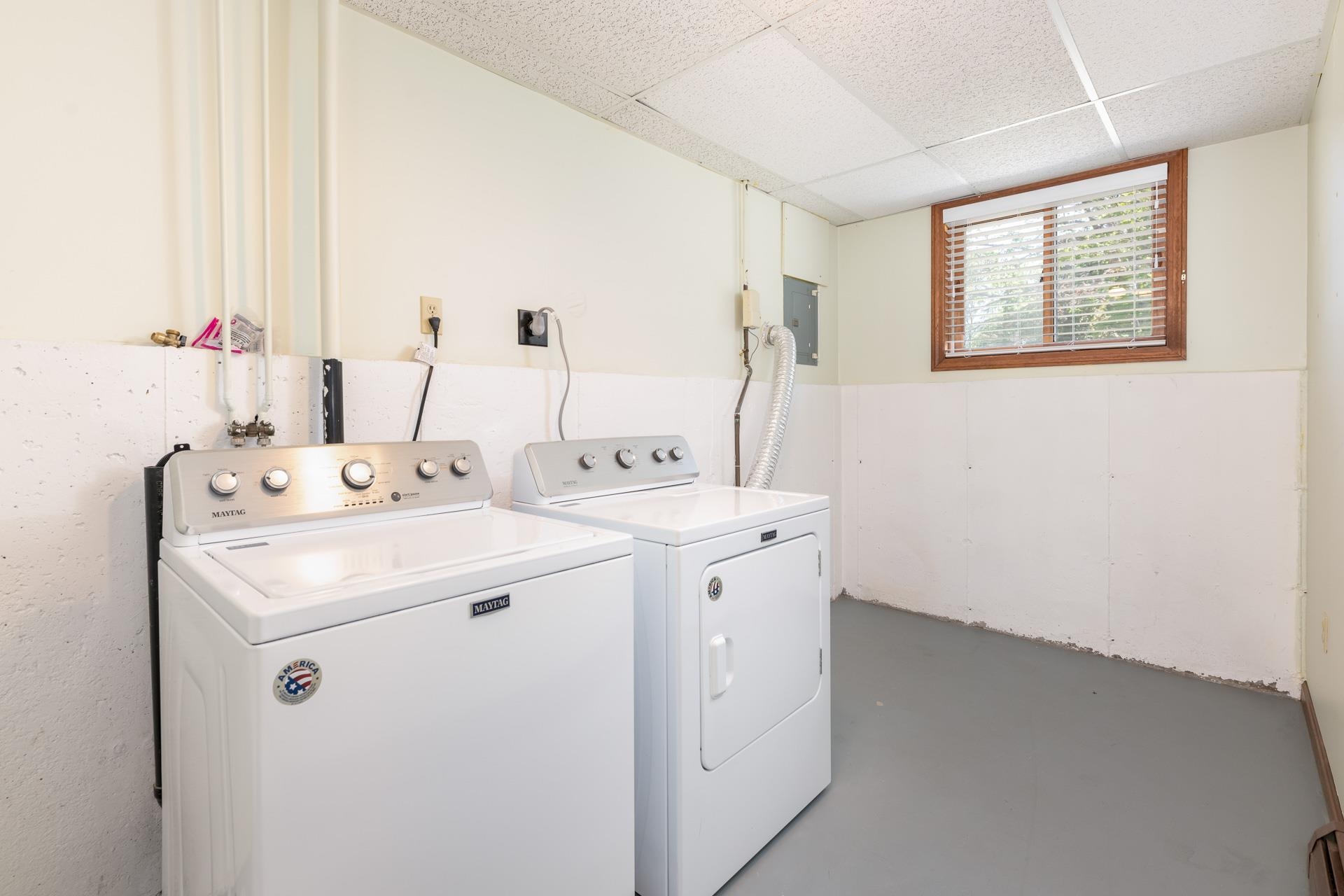 134 North Street Laconia, NH 03246 - Photo 24 of 38