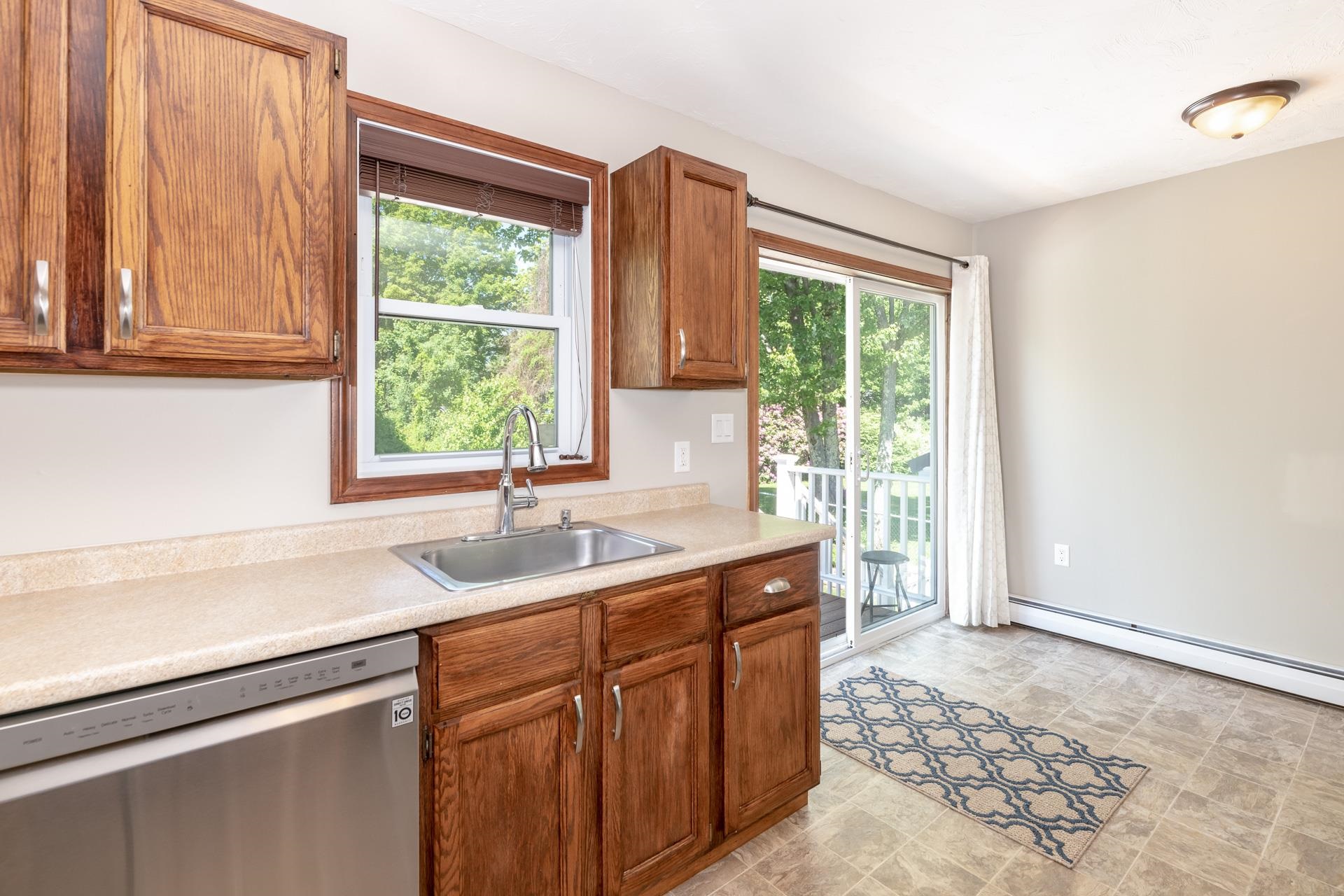 134 North Street Laconia, NH 03246 - Photo 9 of 38