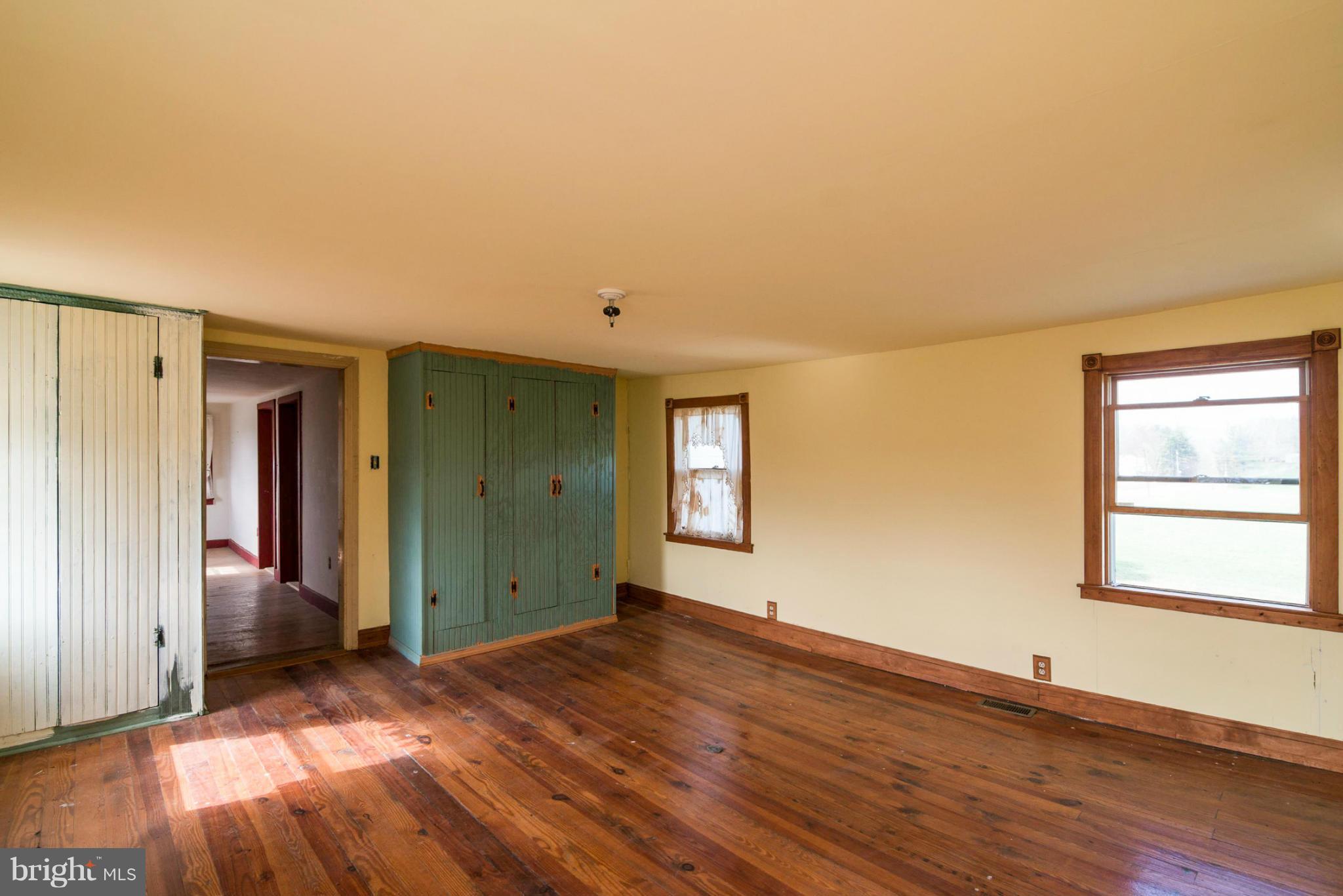 16324 Fairview Road Hagerstown, MD 21740 - Photo 12 of 15 Interior (General)