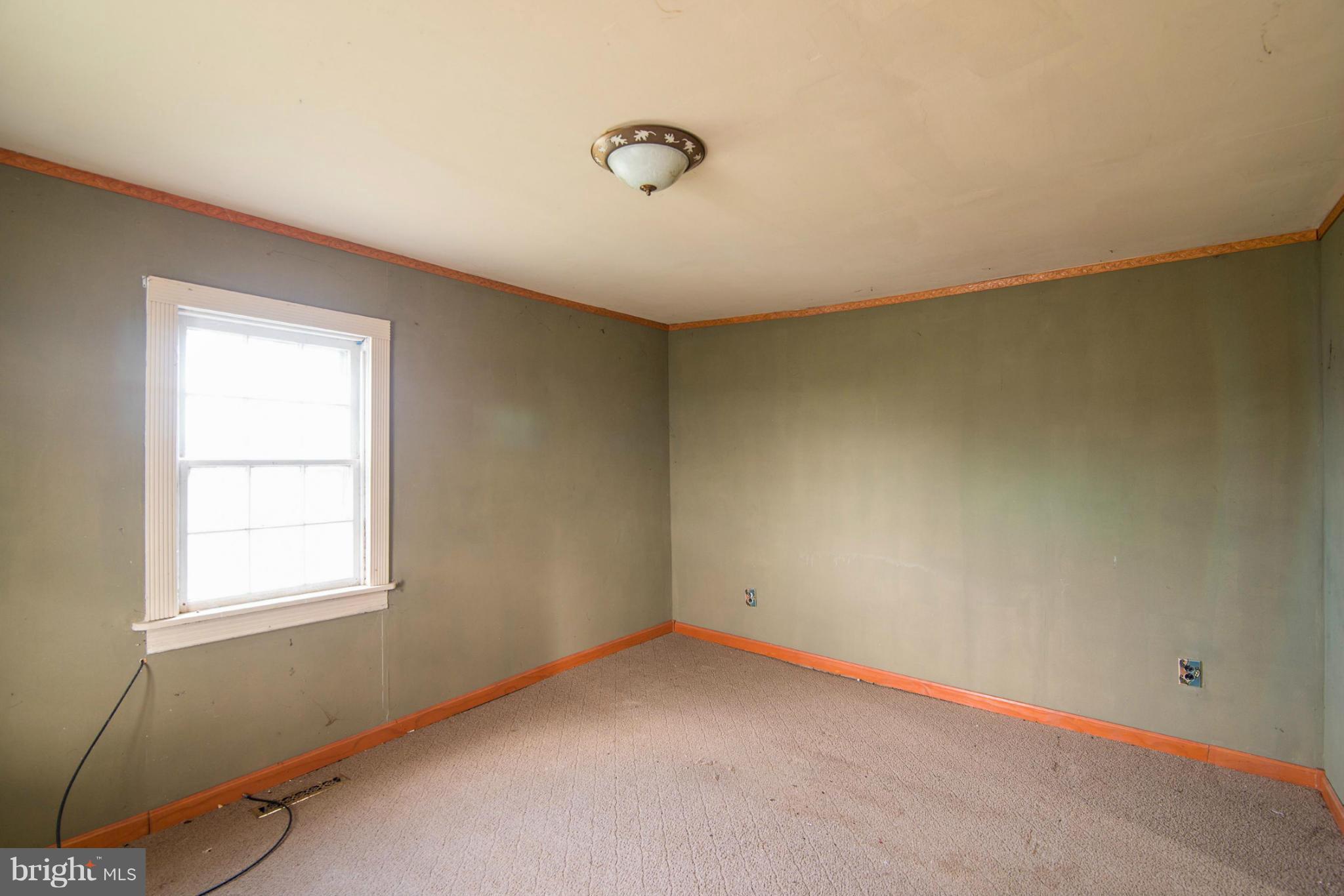 16324 Fairview Road Hagerstown, MD 21740 - Photo 3 of 15 Interior (General)