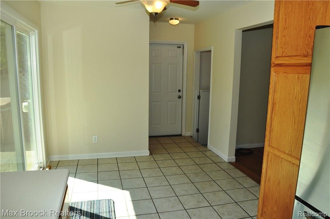 5979 Maybee Road Clarkston, MI 48346 - Photo 11 of 33 DSC_0609.JPG