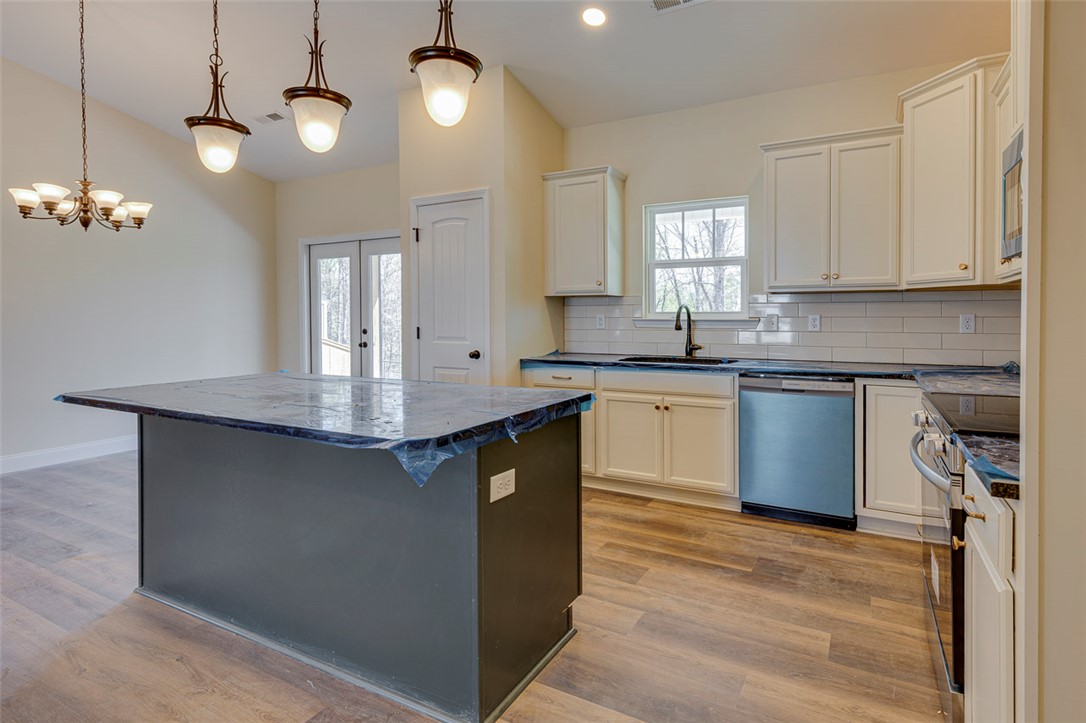 209 Old Glory Court Liberty, SC 29657 - Photo 13 of 36