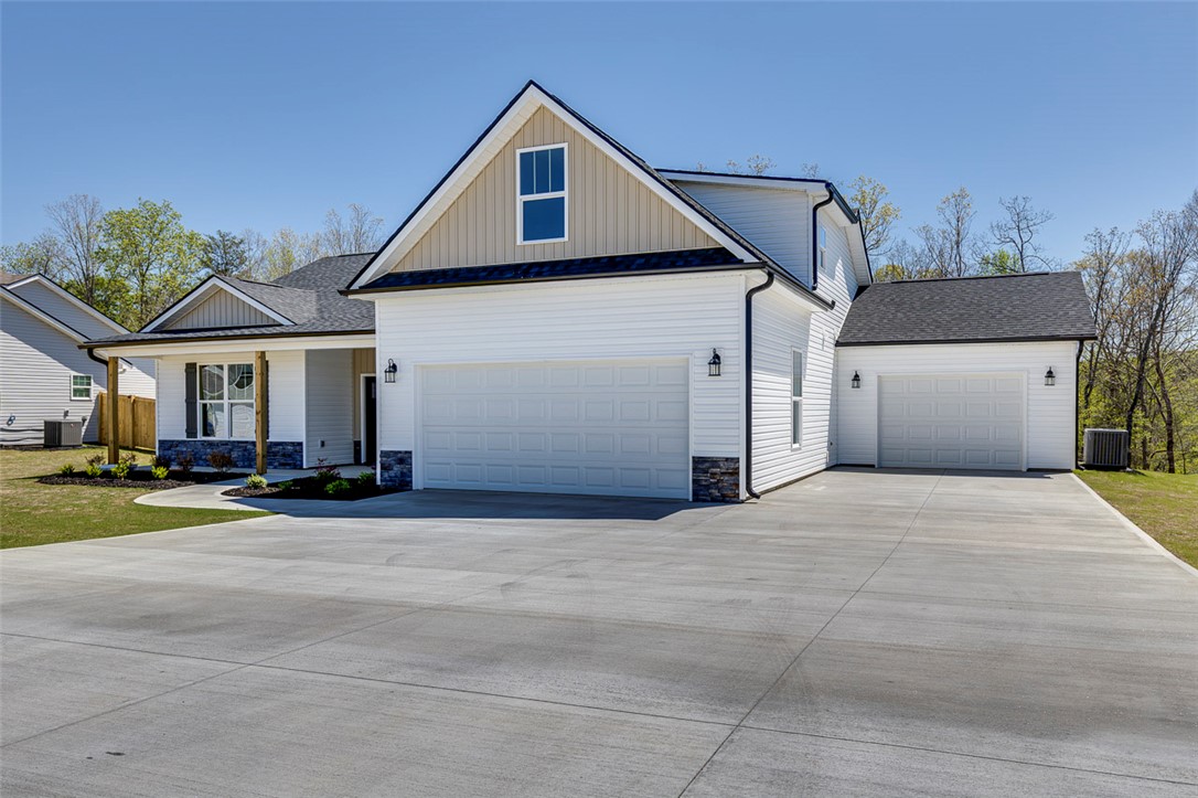 209 Old Glory Court Liberty, SC 29657 - Photo 3 of 36
