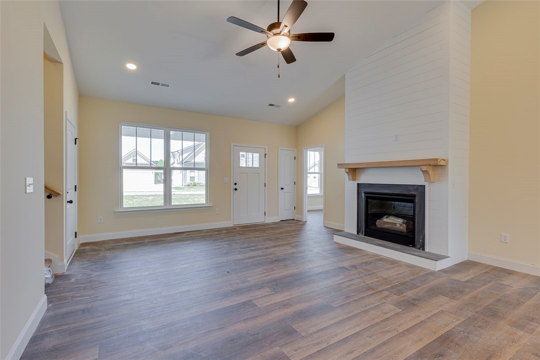 209 Old Glory Court Liberty, SC 29657 - Photo 9 of 36