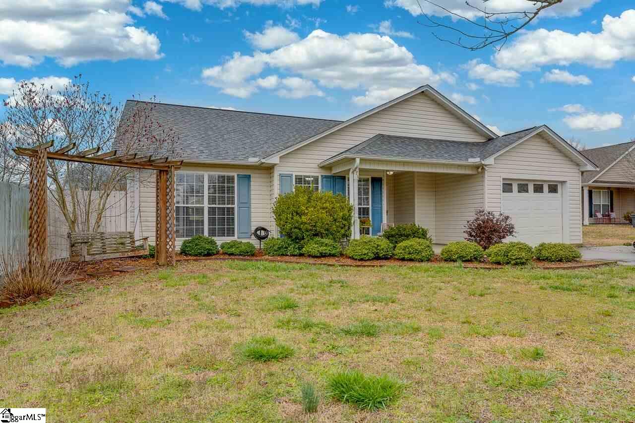 373 Berry Road Taylors, SC 29687 - Photo 1 of 26 Gallery Image 1