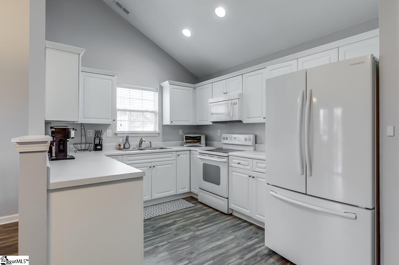 373 Berry Road Taylors, SC 29687 - Photo 11 of 26 Gallery Image 11