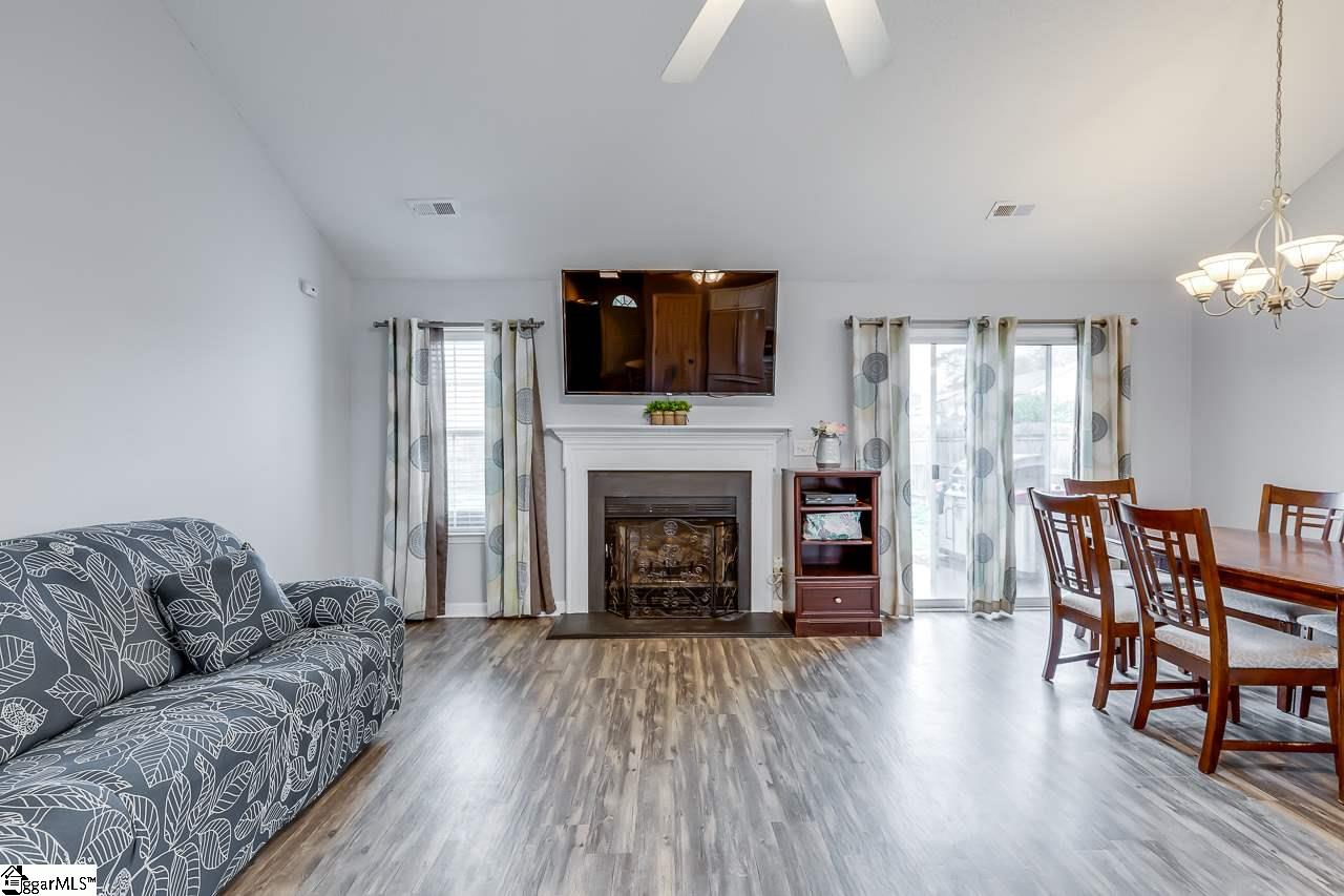 373 Berry Road Taylors, SC 29687 - Photo 7 of 26 Gallery Image 7