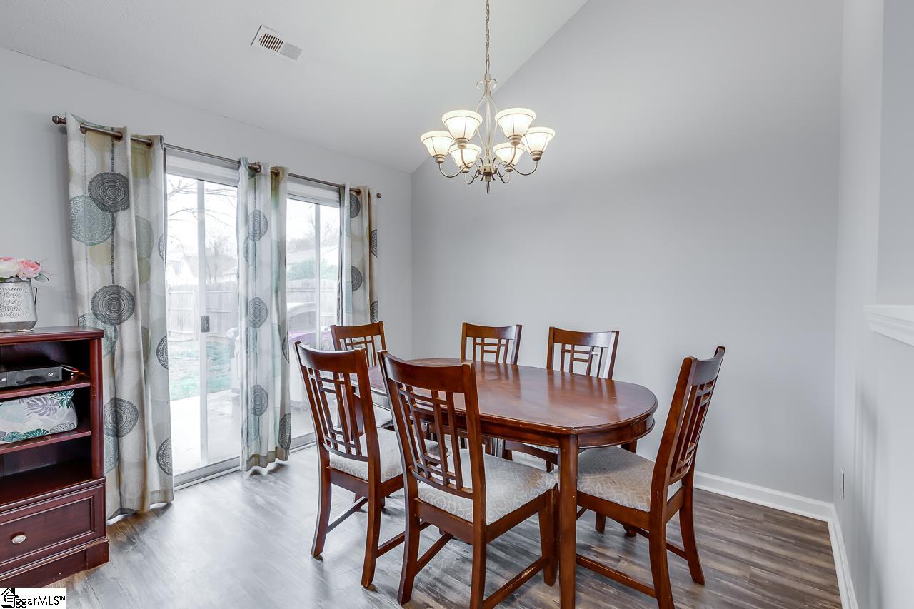 373 Berry Road Taylors, SC 29687 - Photo 9 of 26 Gallery Image 9