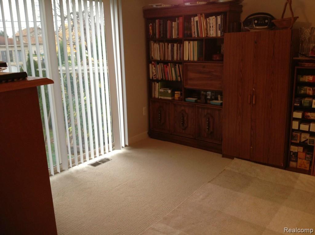 2777 Harrison Avenue Rochester, MI 48307 - Photo 17 of 24 photo 22.jpg