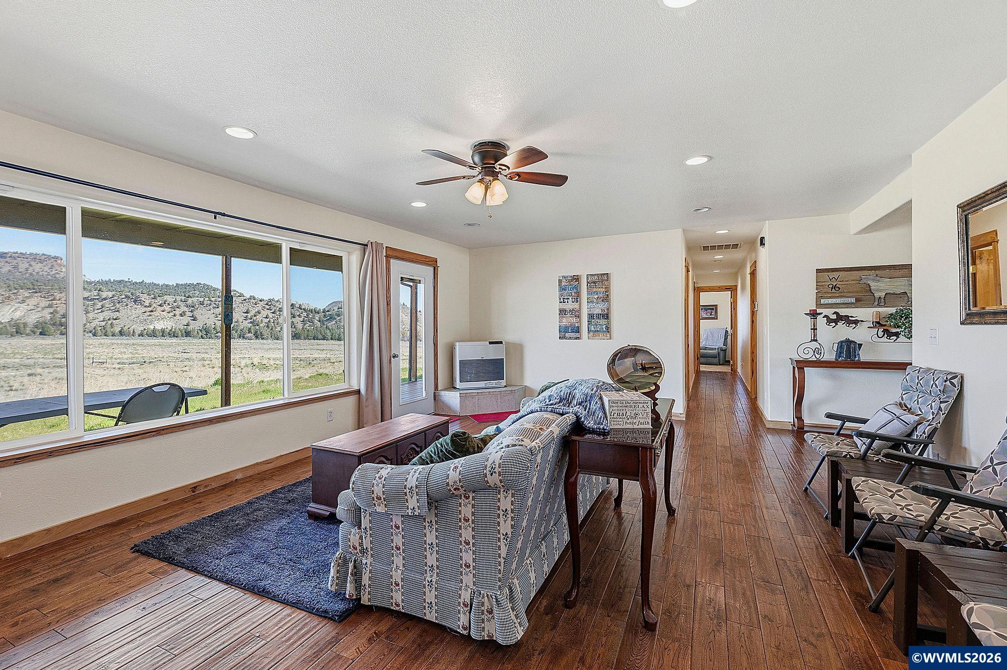 41225 Southeast Van Lake Road Prineville, OR 97754 - Photo 14 of 49