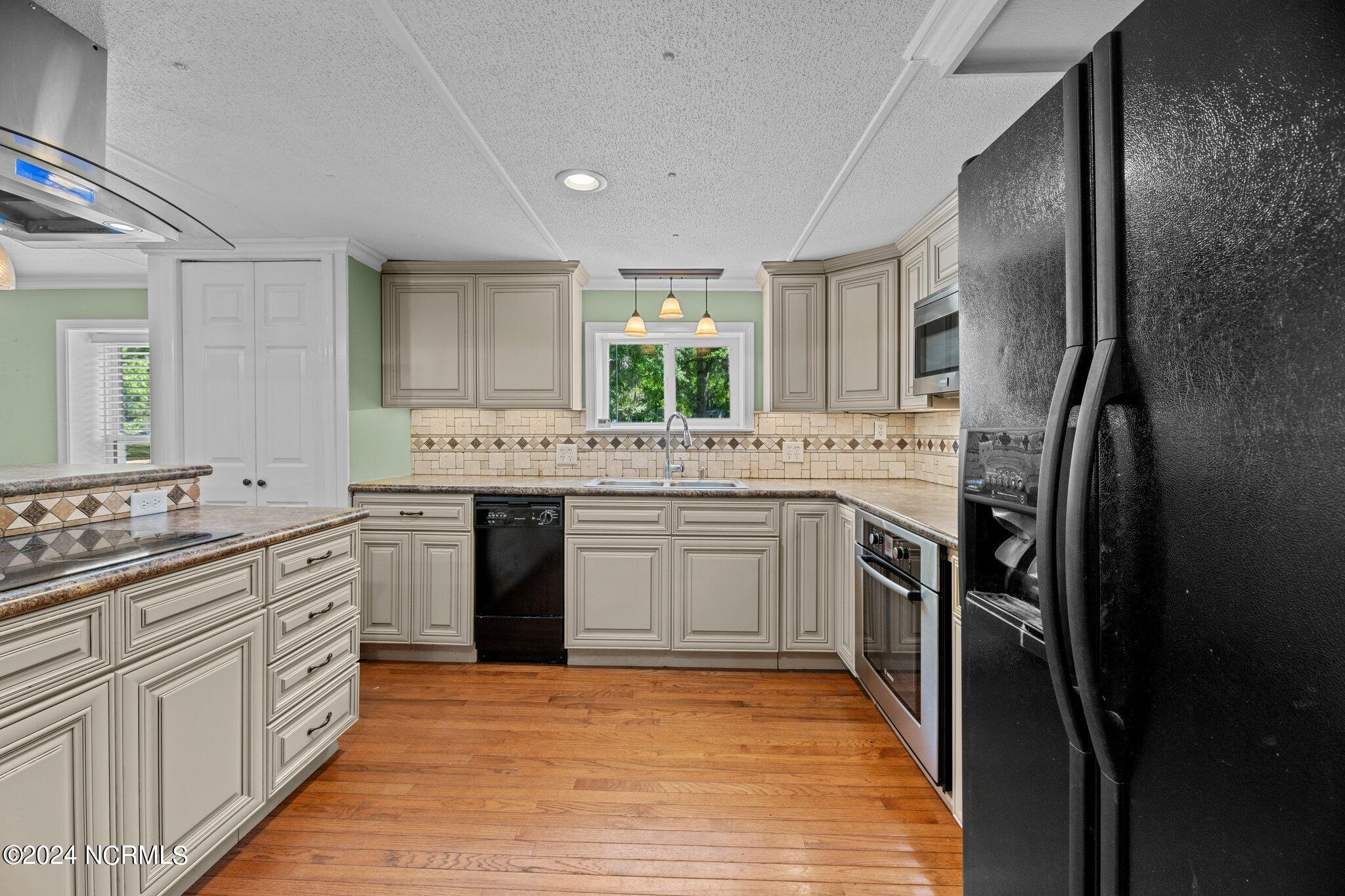 405 Sand Ridge Road New Bern, NC 28560 - Photo 11 of 36 28-web-or-mls-DSC_2866