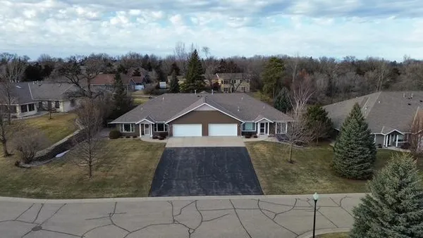 $325,000 | 125 Meadow Lane, New London, MN 56273