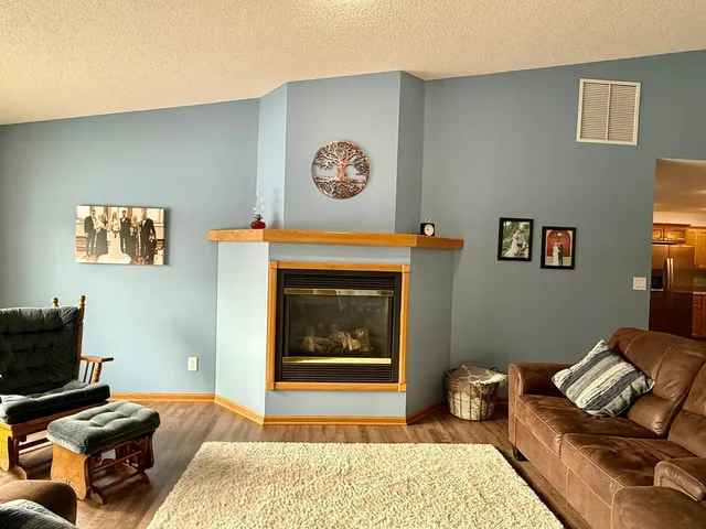 $325,000 | 125 Meadow Lane, New London, MN 56273