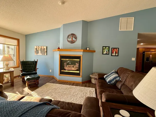 $325,000 | 125 Meadow Lane, New London, MN 56273