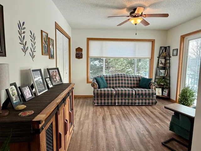 $325,000 | 125 Meadow Lane, New London, MN 56273