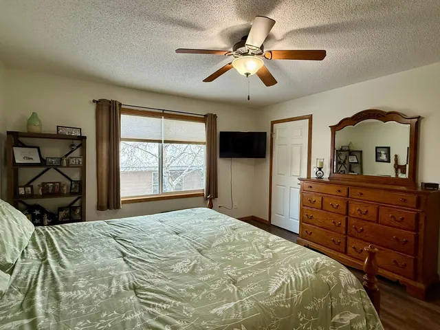 $325,000 | 125 Meadow Lane, New London, MN 56273