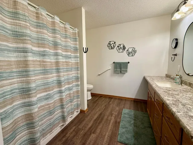 $325,000 | 125 Meadow Lane, New London, MN 56273