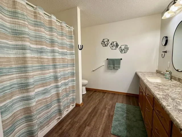 $325,000 | 125 Meadow Lane, New London, MN 56273