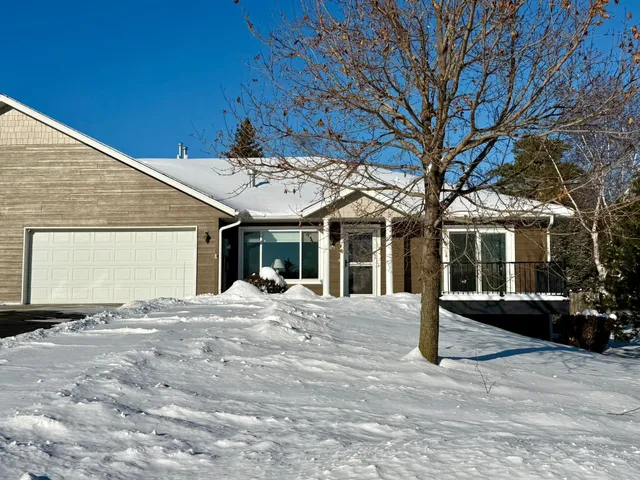 $325,000 | 125 Meadow Lane, New London, MN 56273