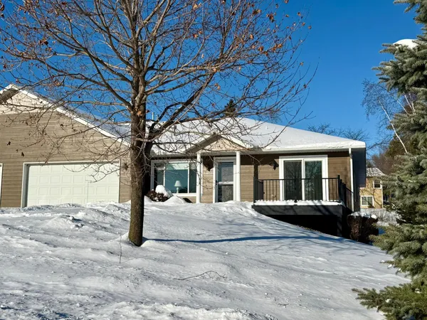 $325,000 | 125 Meadow Lane, New London, MN 56273