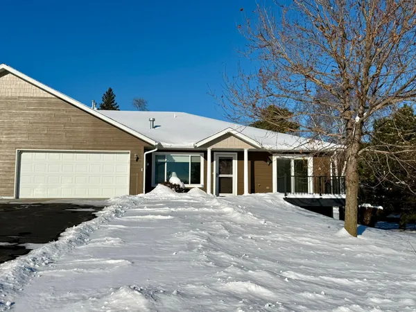 $325,000 | 125 Meadow Lane, New London, MN 56273