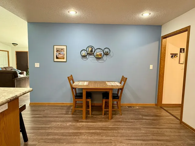 $325,000 | 125 Meadow Lane, New London, MN 56273