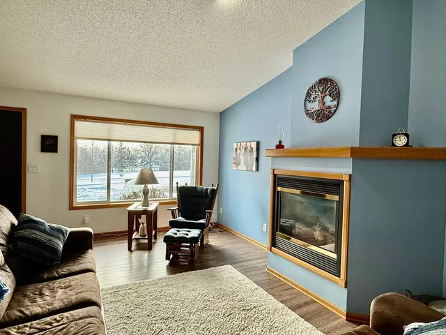 $325,000 | 125 Meadow Lane, New London, MN 56273