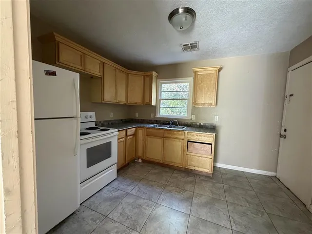 $208,000 | 643 11th Street, Lake Charles, LA 70601