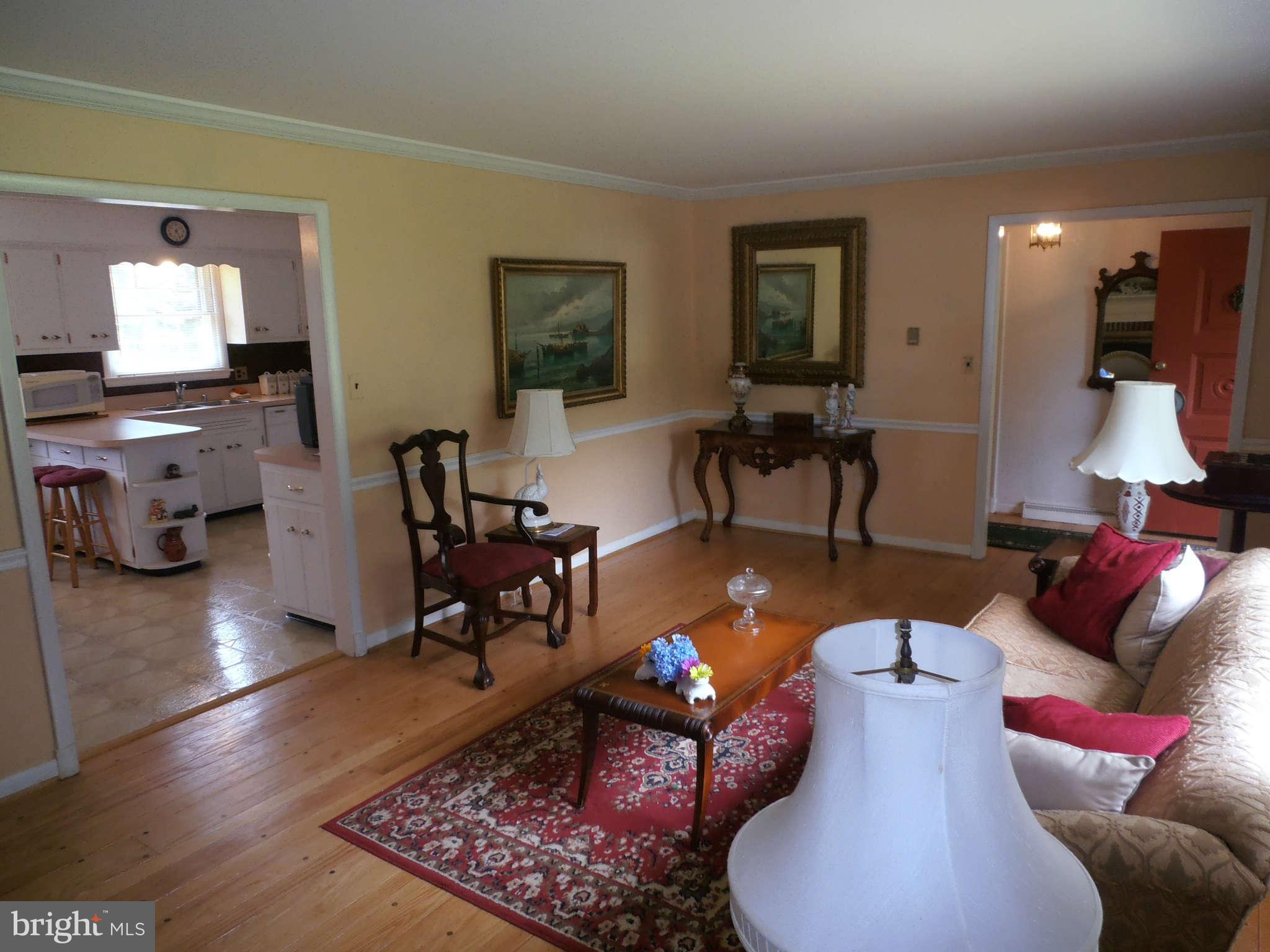 21311 Clarksburg Road Boyds, MD 20841 - Photo 7 of 26 Living Room