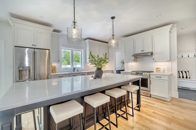 $1,850,000 | 6 Callahan Drive, Woburn, MA 01801