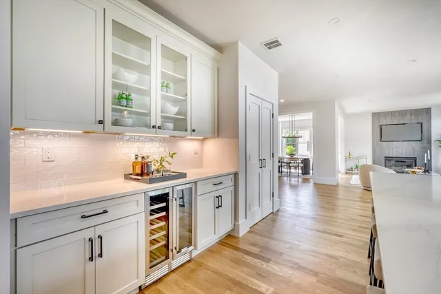 $1,850,000 | 6 Callahan Drive, Woburn, MA 01801