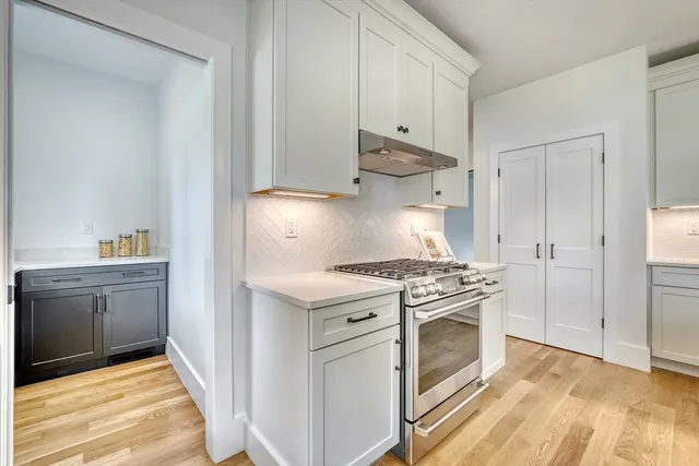 $1,850,000 | 6 Callahan Drive, Woburn, MA 01801