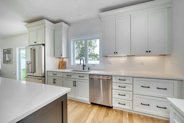 $1,850,000 | 6 Callahan Drive, Woburn, MA 01801