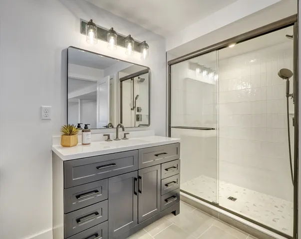 $1,850,000 | 6 Callahan Drive, Woburn, MA 01801