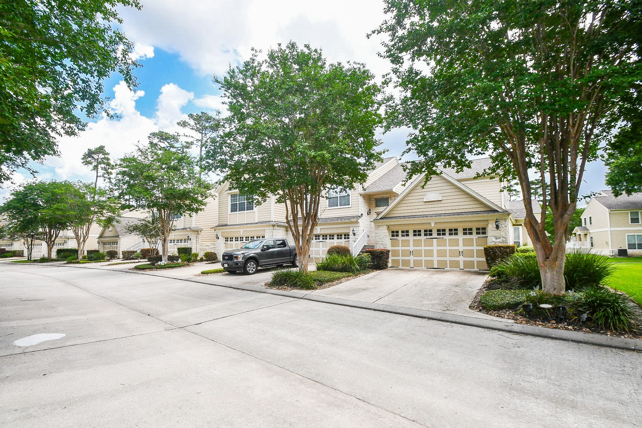 13600 Breton Ridge Street, Unit 36F Houston, TX 77070 - Photo 4 of 38 Peaceful community setting with beautifully maintained grounds.