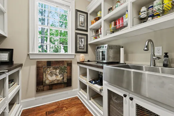 $1,200,000 | 1724 River Bend Lane, Raleigh, NC 27610